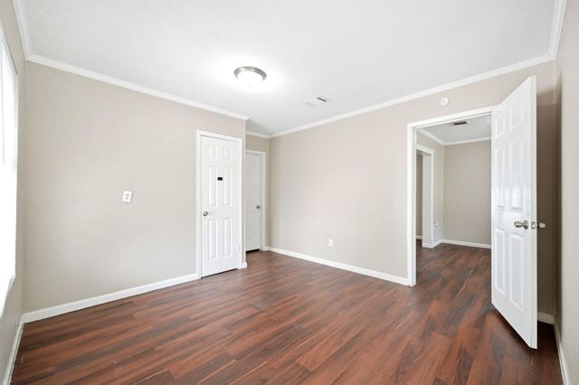 319 W 1st Street, Crosby, TX 77532