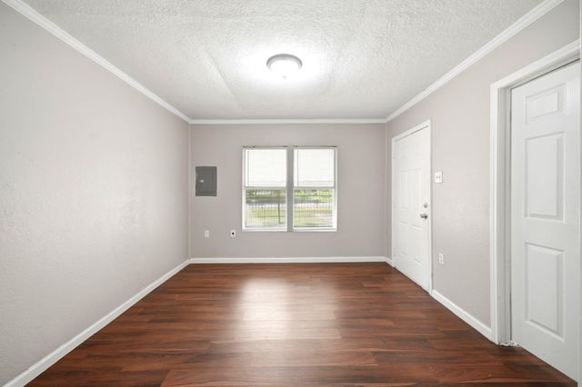 319 W 1st Street, Crosby, TX 77532