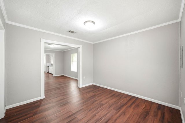 319 W 1st Street, Crosby, TX 77532