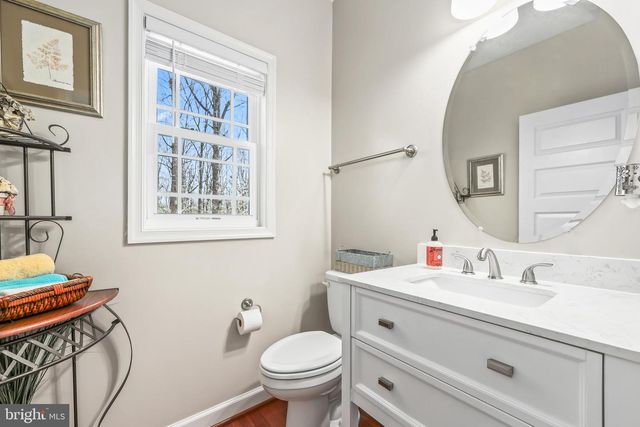 7022 BARCLAY DR, Fredericksburg, VA 22407