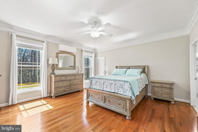 7022 BARCLAY DR, Fredericksburg, VA 22407