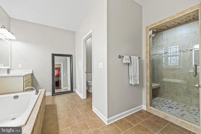 7022 BARCLAY DR, Fredericksburg, VA 22407