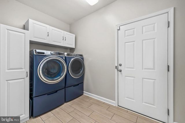 7022 BARCLAY DR, Fredericksburg, VA 22407