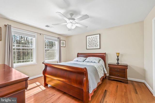 7022 BARCLAY DR, Fredericksburg, VA 22407