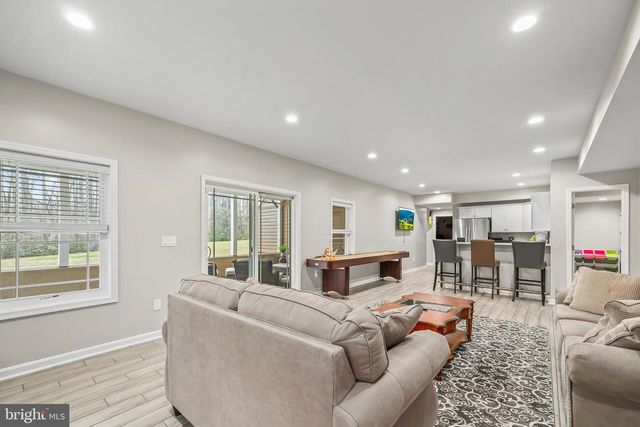 7022 BARCLAY DR, Fredericksburg, VA 22407