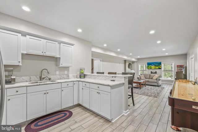 7022 BARCLAY DR, Fredericksburg, VA 22407