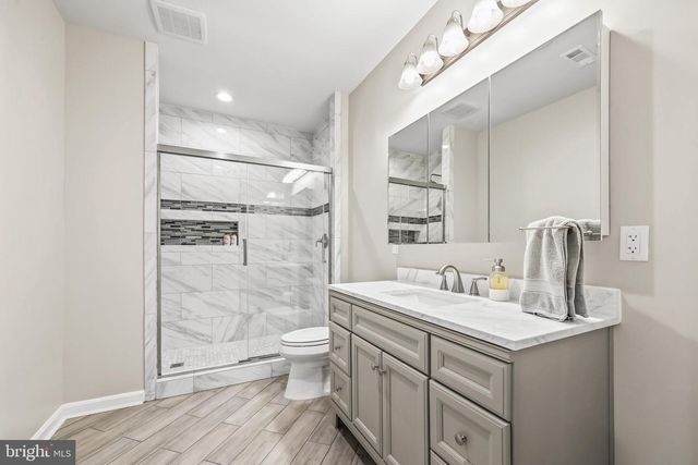 7022 BARCLAY DR, Fredericksburg, VA 22407