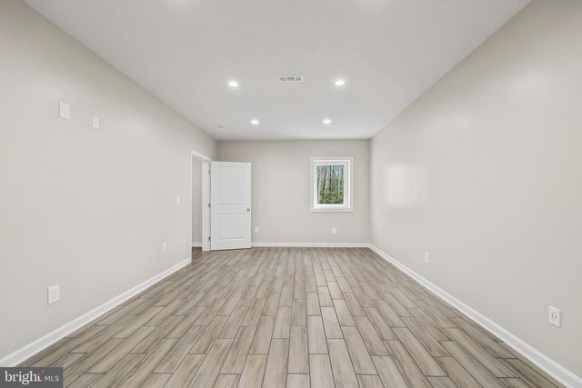 7022 BARCLAY DR, Fredericksburg, VA 22407