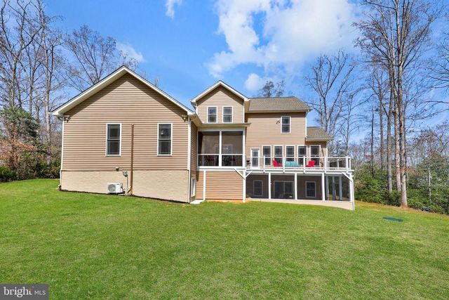 7022 BARCLAY DR, Fredericksburg, VA 22407