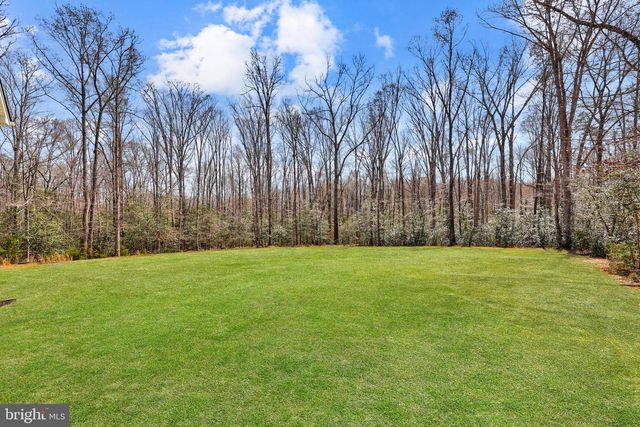 7022 BARCLAY DR, Fredericksburg, VA 22407