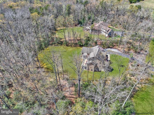 7022 BARCLAY DR, Fredericksburg, VA 22407
