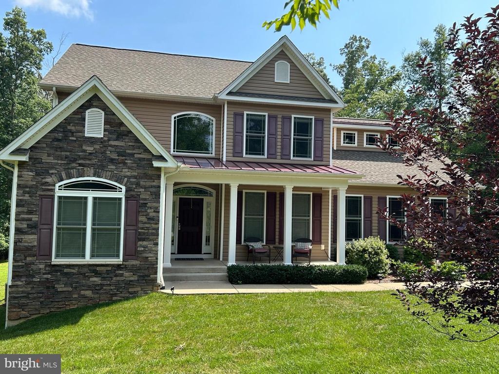 7022 BARCLAY DR, Fredericksburg, VA 22407