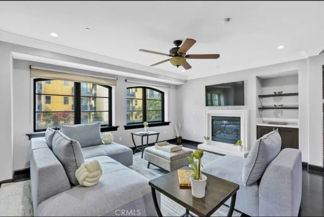 155 Cordova Street 203, Pasadena, CA 91105