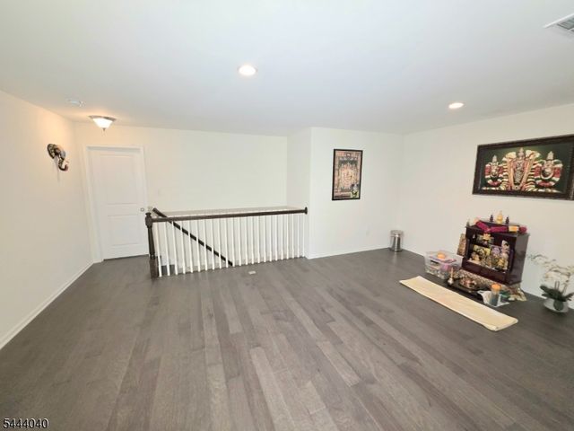 27 Wisteria Ct, Monroe Twp., NJ 08831