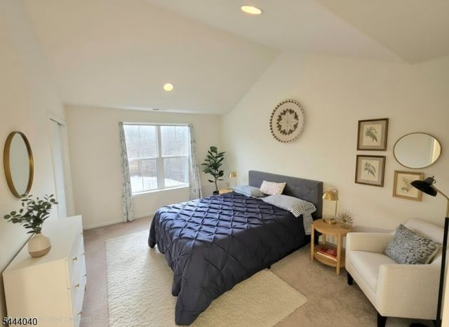 27 Wisteria Ct, Monroe Twp., NJ 08831