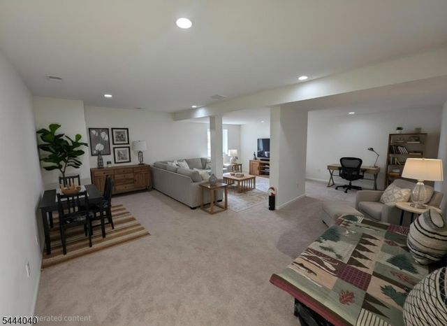 27 Wisteria Ct, Monroe Twp., NJ 08831