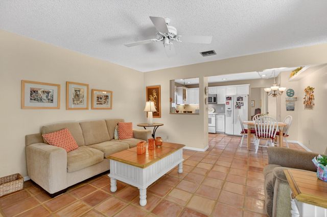 18265 181st Circle S, Boca Raton, FL 33498