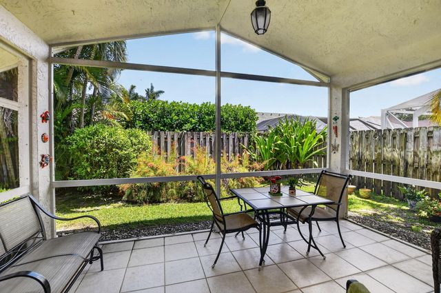 18265 181st Circle S, Boca Raton, FL 33498