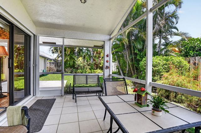 18265 181st Circle S, Boca Raton, FL 33498