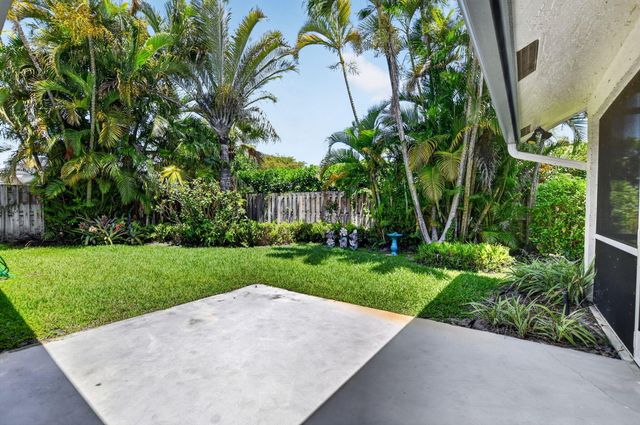 18265 181st Circle S, Boca Raton, FL 33498