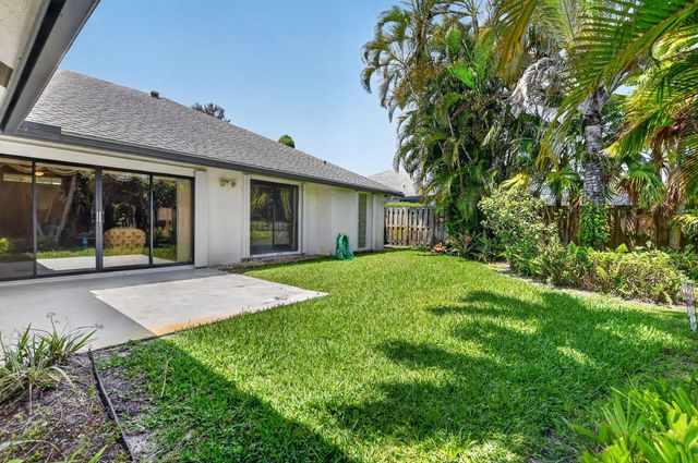 18265 181st Circle S, Boca Raton, FL 33498