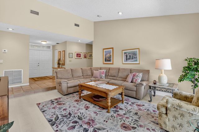 18265 181st Circle S, Boca Raton, FL 33498