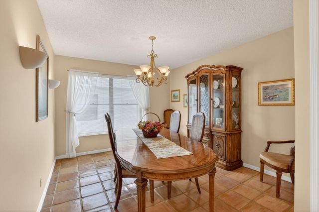 18265 181st Circle S, Boca Raton, FL 33498