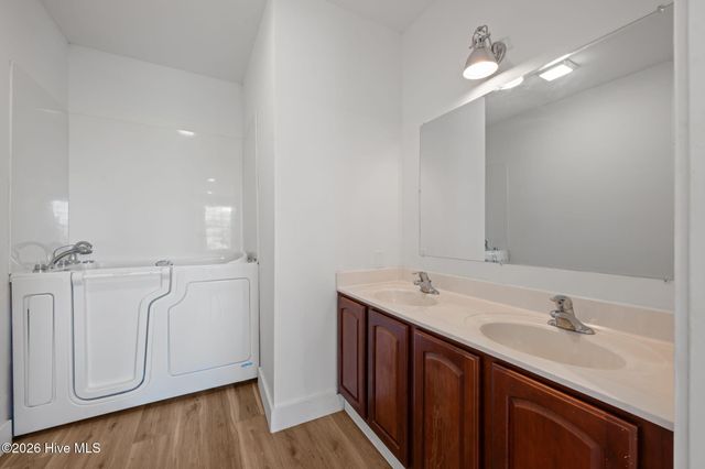 2180 Nc 304 A, Bayboro, NC 28515