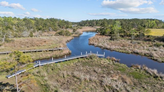 2180 Nc 304 A, Bayboro, NC 28515