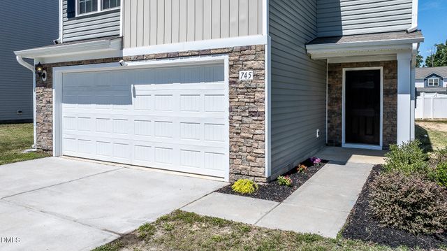 745 Frosty Way, Zebulon, NC 27597