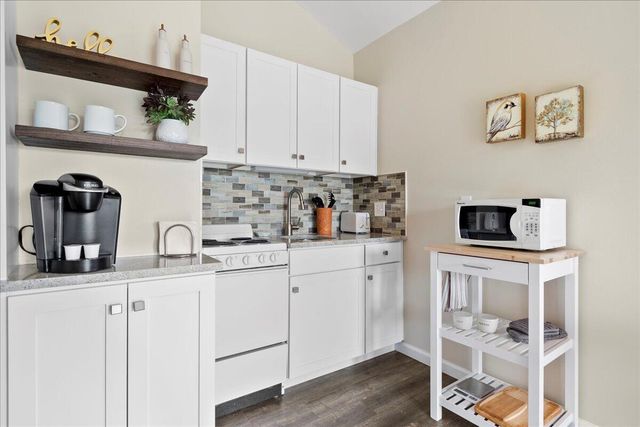 11863 Wimbledon Circle 540, Wellington, FL 33414