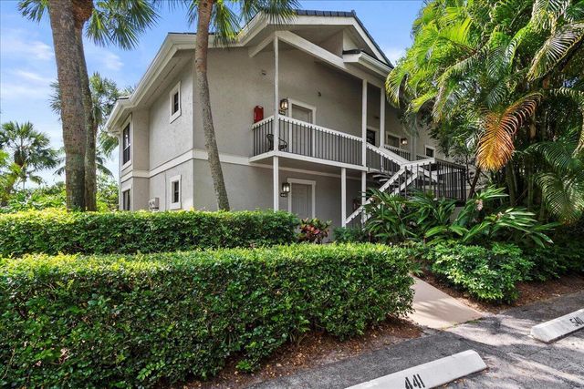 11863 Wimbledon Circle 540, Wellington, FL 33414