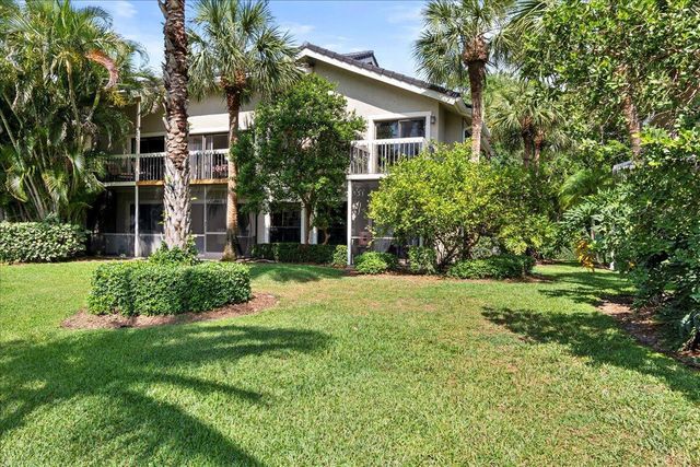 11863 Wimbledon Circle 540, Wellington, FL 33414