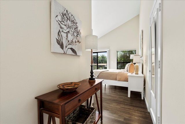11863 Wimbledon Circle 540, Wellington, FL 33414