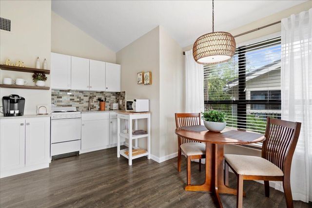 11863 Wimbledon Circle 540, Wellington, FL 33414