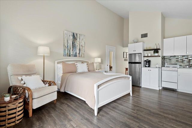 11863 Wimbledon Circle 540, Wellington, FL 33414