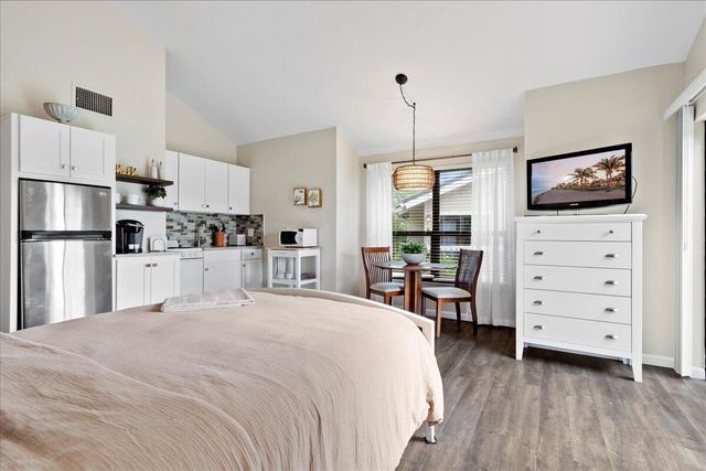 11863 Wimbledon Circle 540, Wellington, FL 33414