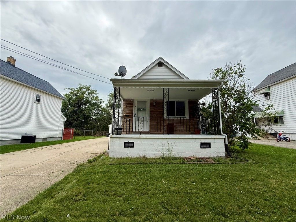 38 Regent Street, Campbell, OH 44405