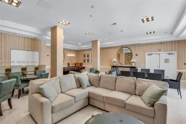 6917 Collins Ave 820, Miami Beach, FL 33141