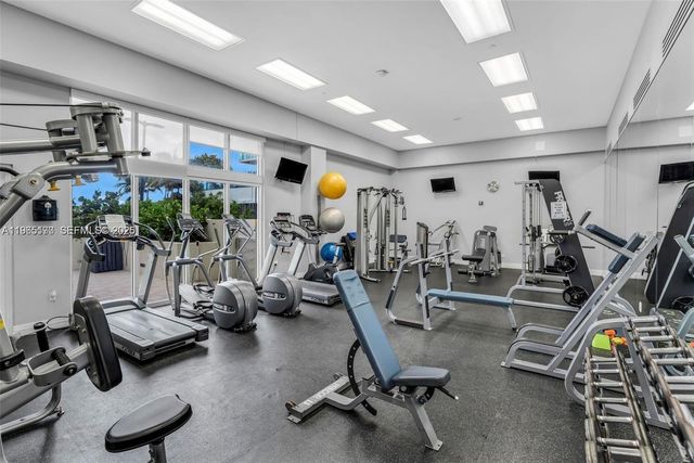 6917 Collins Ave 820, Miami Beach, FL 33141