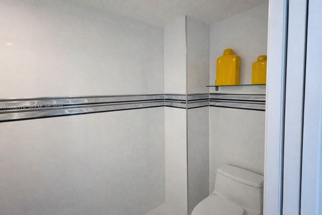 6917 Collins Ave 820, Miami Beach, FL 33141