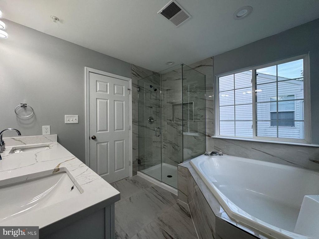 16107 ECKHART RD, Bowie, MD 20716