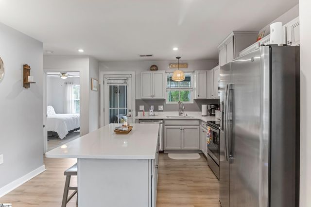 403 Aldworth Lane, Fountain Inn, SC 29644