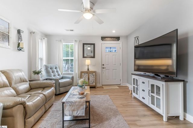 403 Aldworth Lane, Fountain Inn, SC 29644