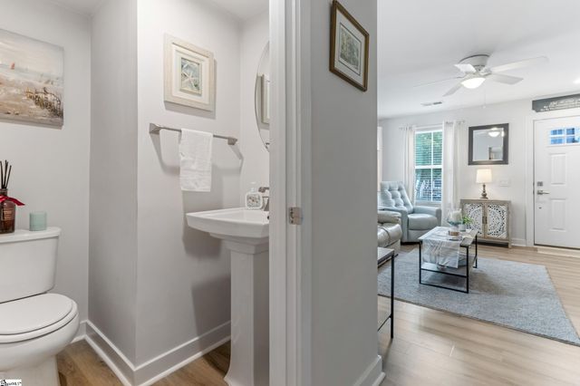 403 Aldworth Lane, Fountain Inn, SC 29644