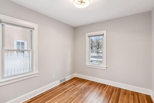 238 8th Avenue N, Hopkins, MN 55343