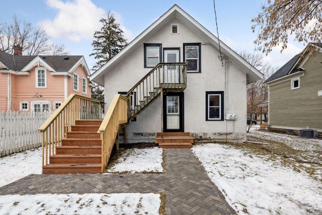 238 8th Avenue N, Hopkins, MN 55343