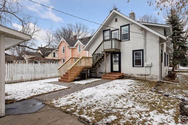 238 8th Avenue N, Hopkins, MN 55343