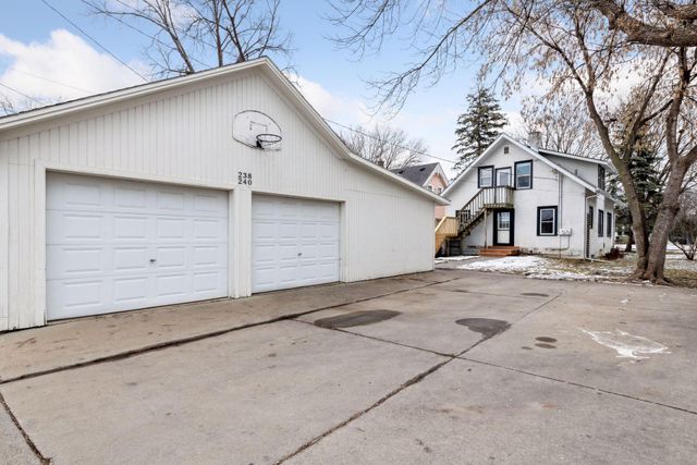 238 8th Avenue N, Hopkins, MN 55343