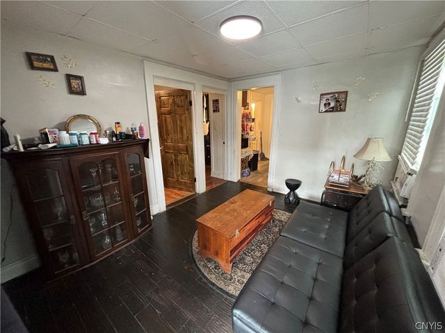 102 Woodbury Avenue, Salina, NY 13206